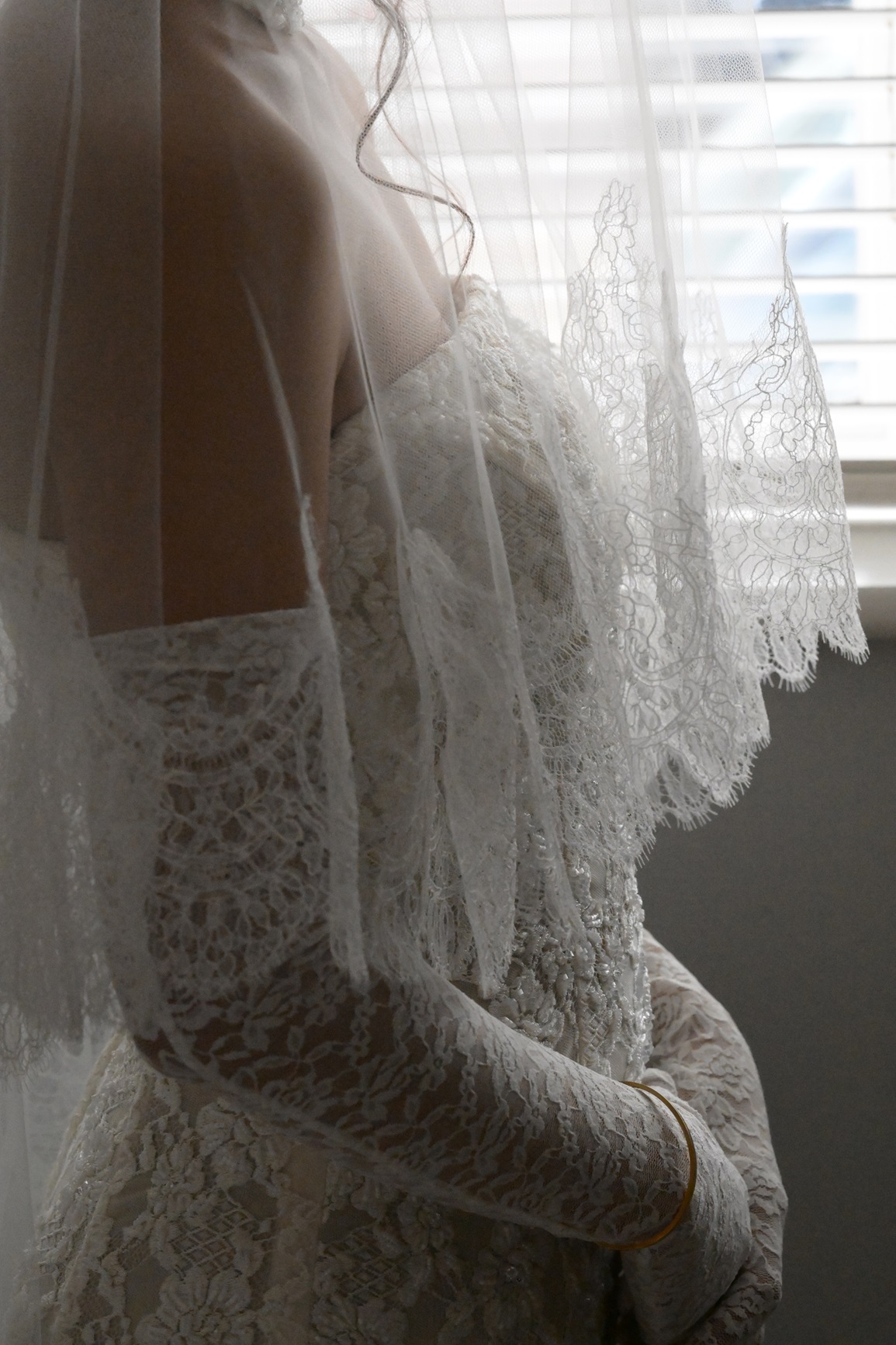 フランス製レースと国産ベール